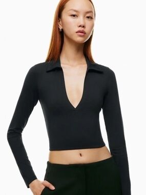 NWT Aritzia Babaton Contour Polo Plunge Neck Long Sleeve Black Size XS